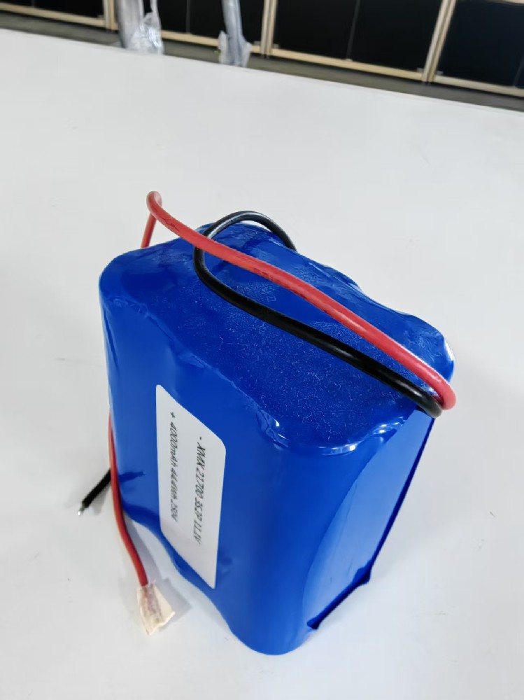 OEM Li-Ionen-Akku 3 S2P 18650 21700  11,1 V Akku 4000mAh 4400mAh  Lithium-Ionen-Akkus für Netzteile